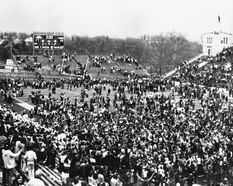 Fans crowd onto old Mountaineer Field